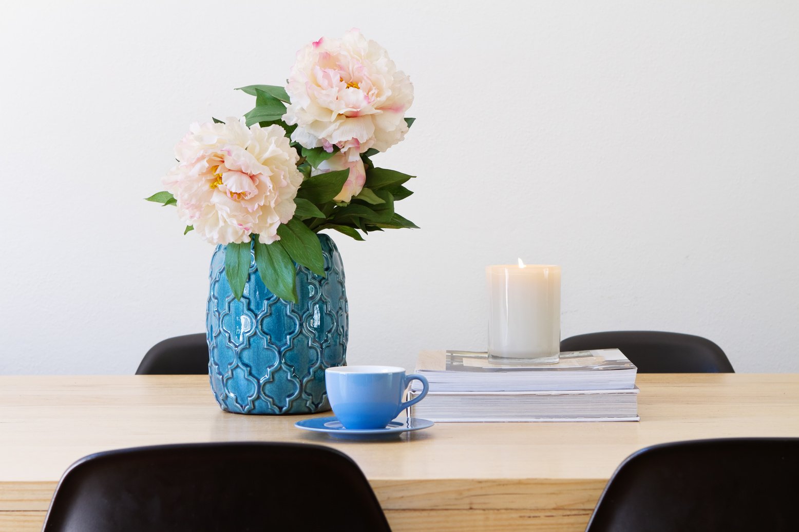 Contemporary Interior Dining Table Horizontal